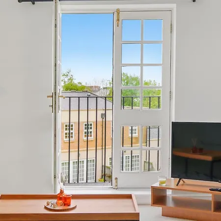 Apartment 3 Bed 3 Bath Penthouse In York City Centre York