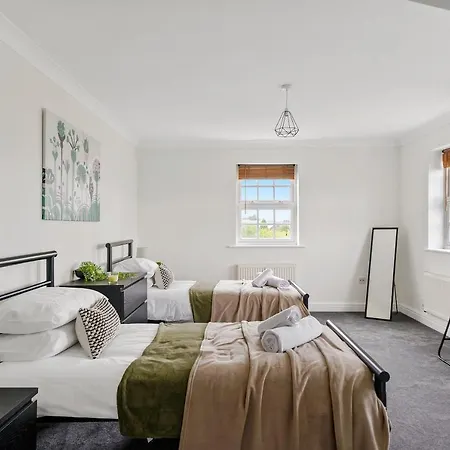 3 Bed 3 Bath Penthouse In York City Centre Apartment York